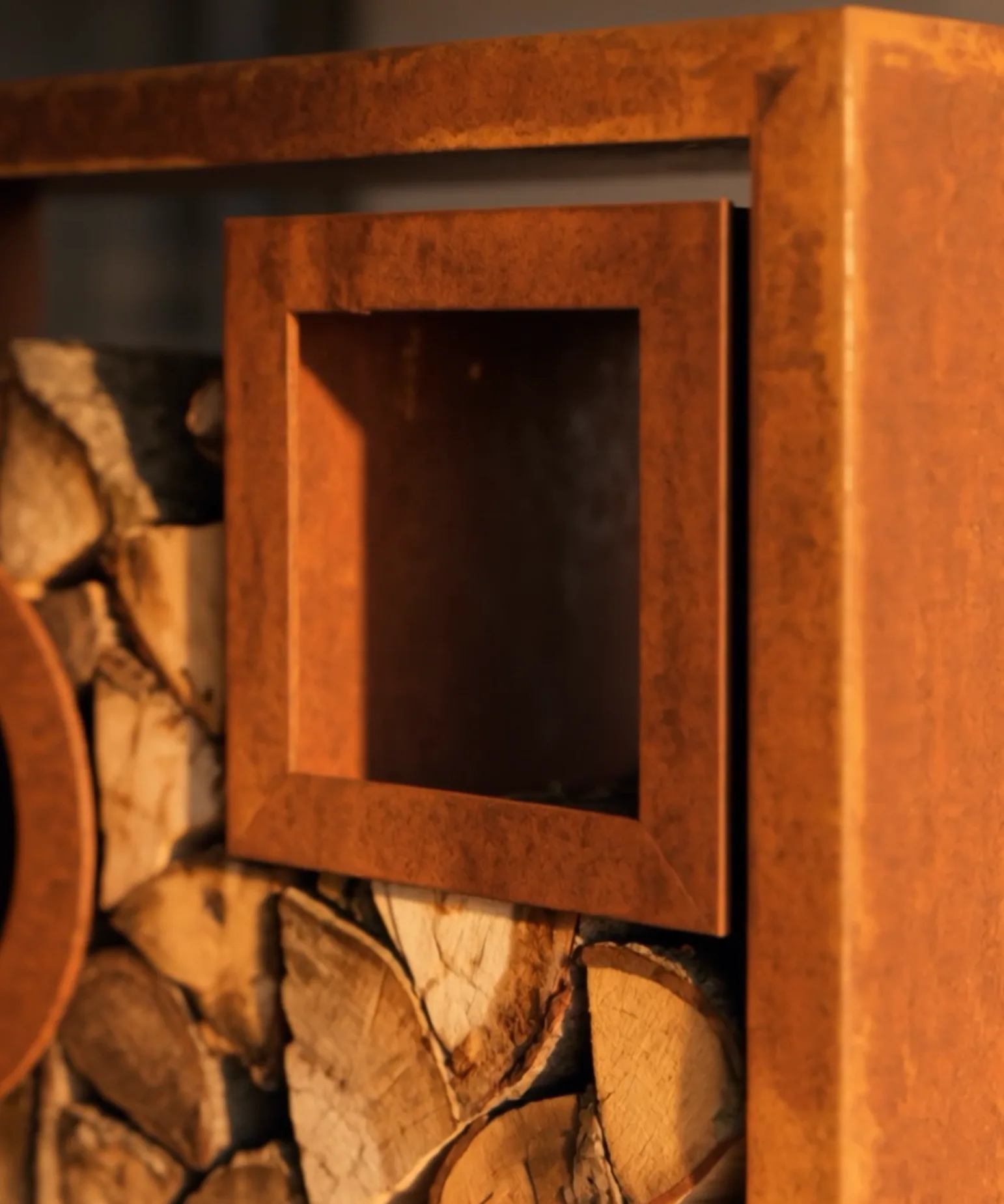 Fortito square Corten window module - finition