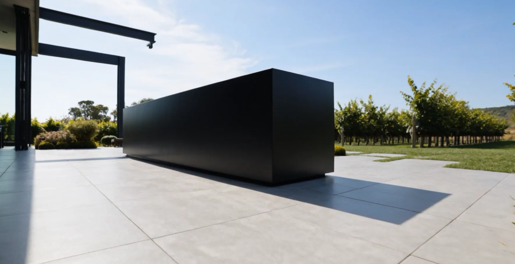 Rectangular water basin - perspective