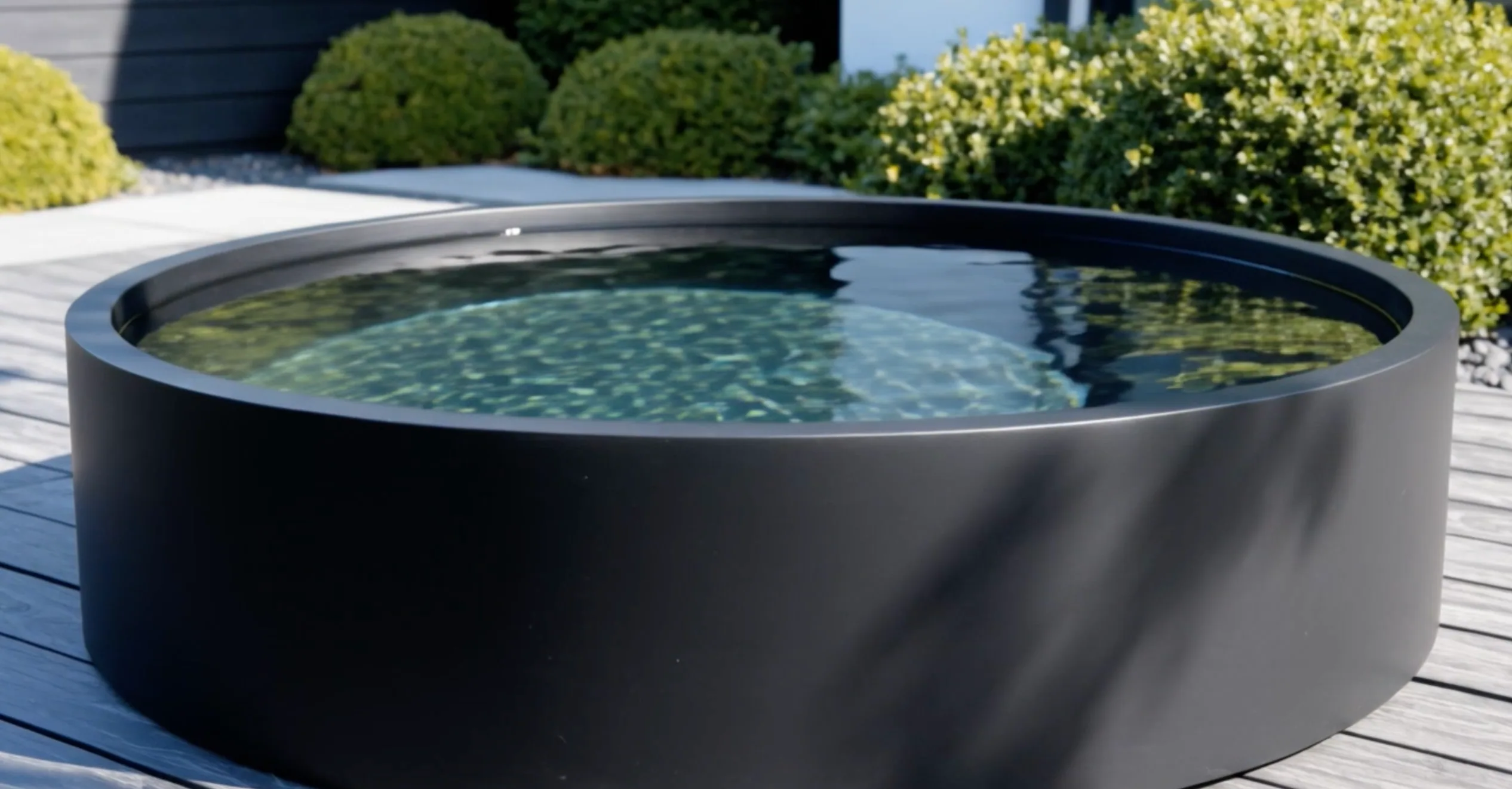 Round water basin - 1